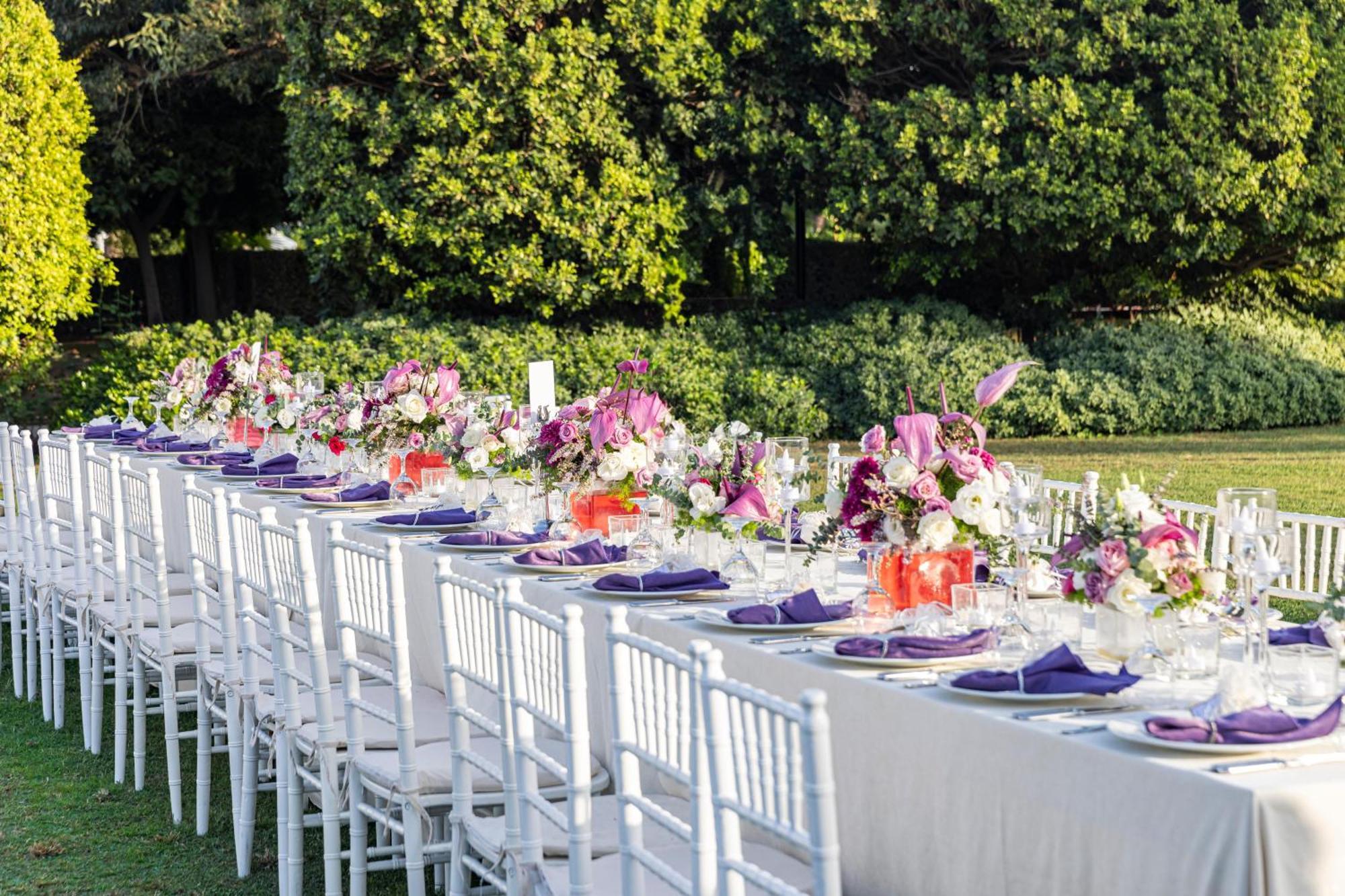 Concorde De Luxe Resort Antália Exterior foto A long table set for a wedding reception